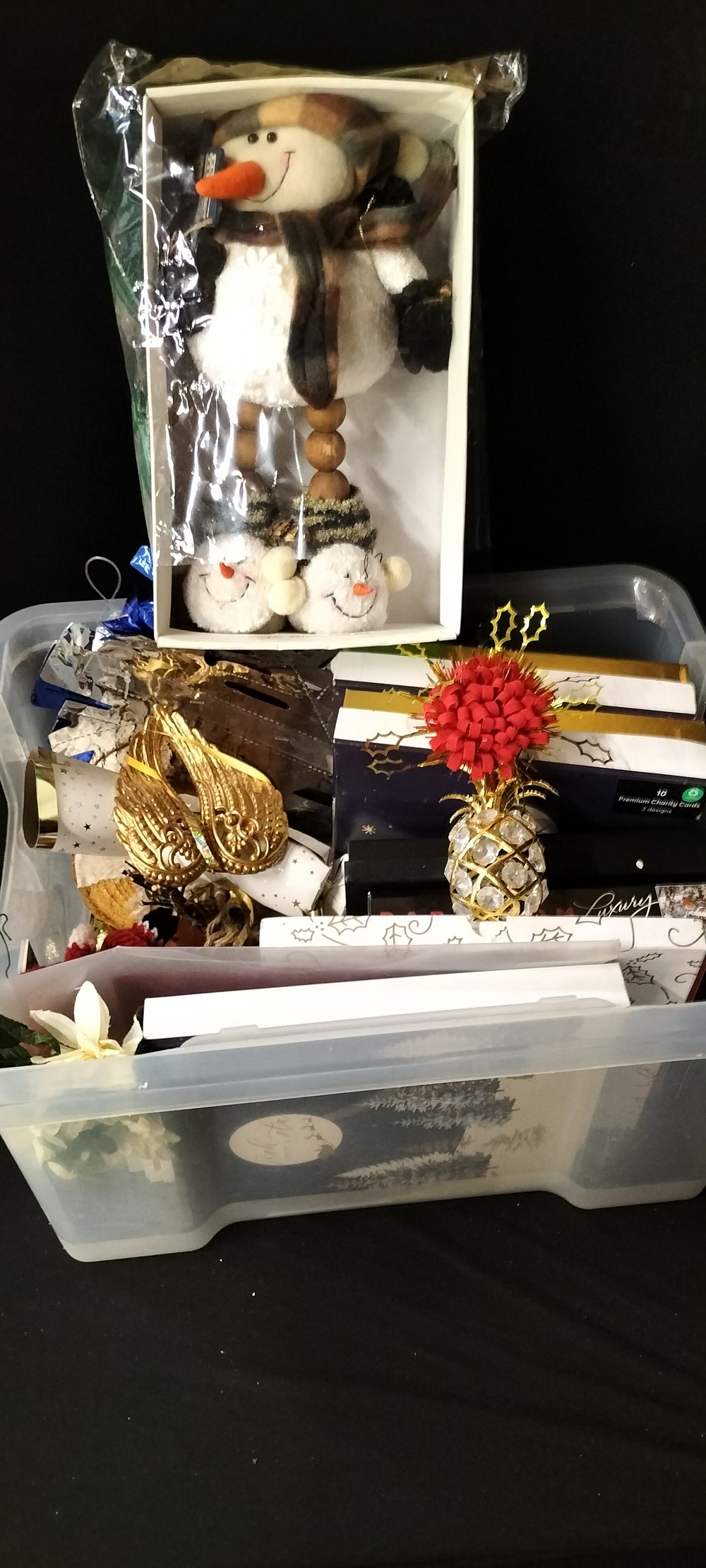 Lot 685: A Box of Mixed Christmas Items