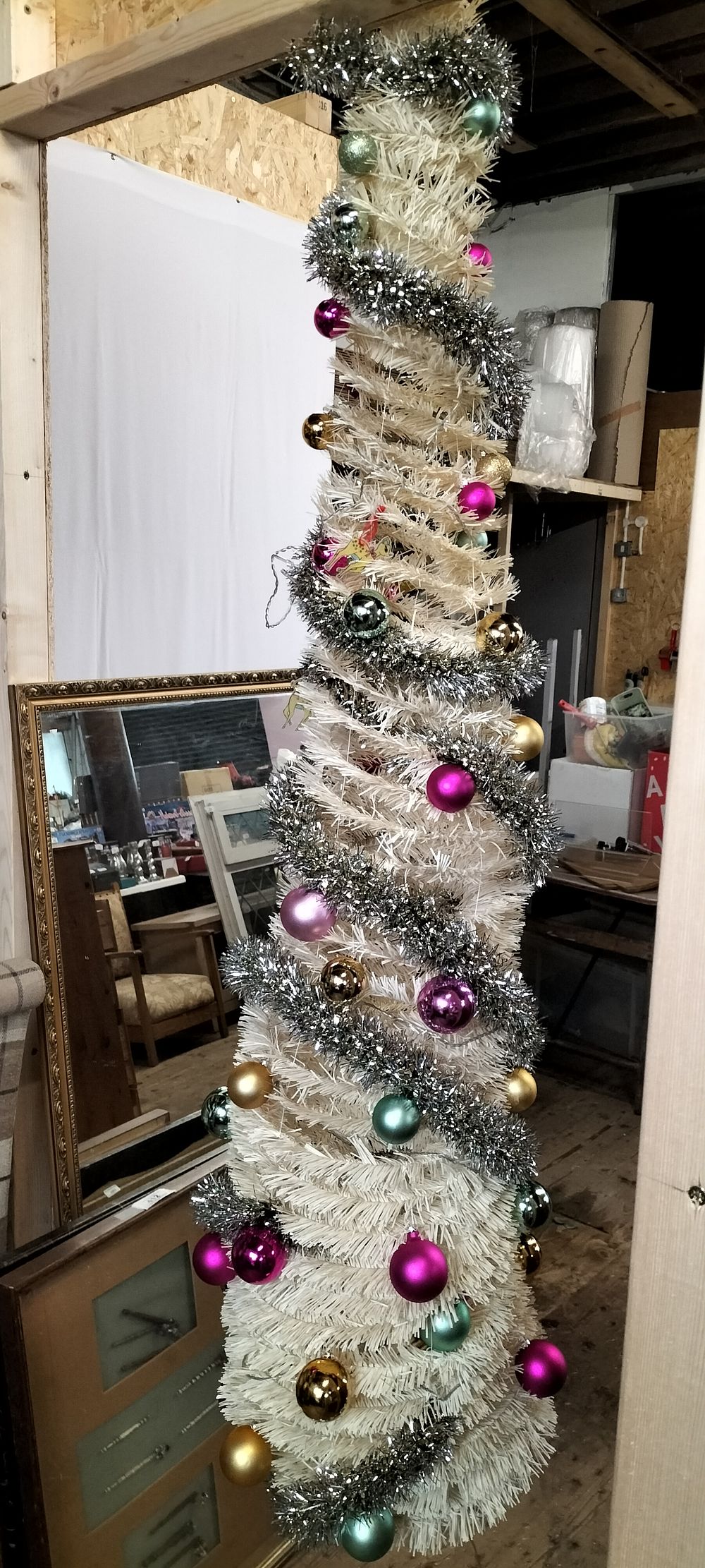 Lot 690: A 6ft (183cm) White Pre-Decorated Pop Up Tree...