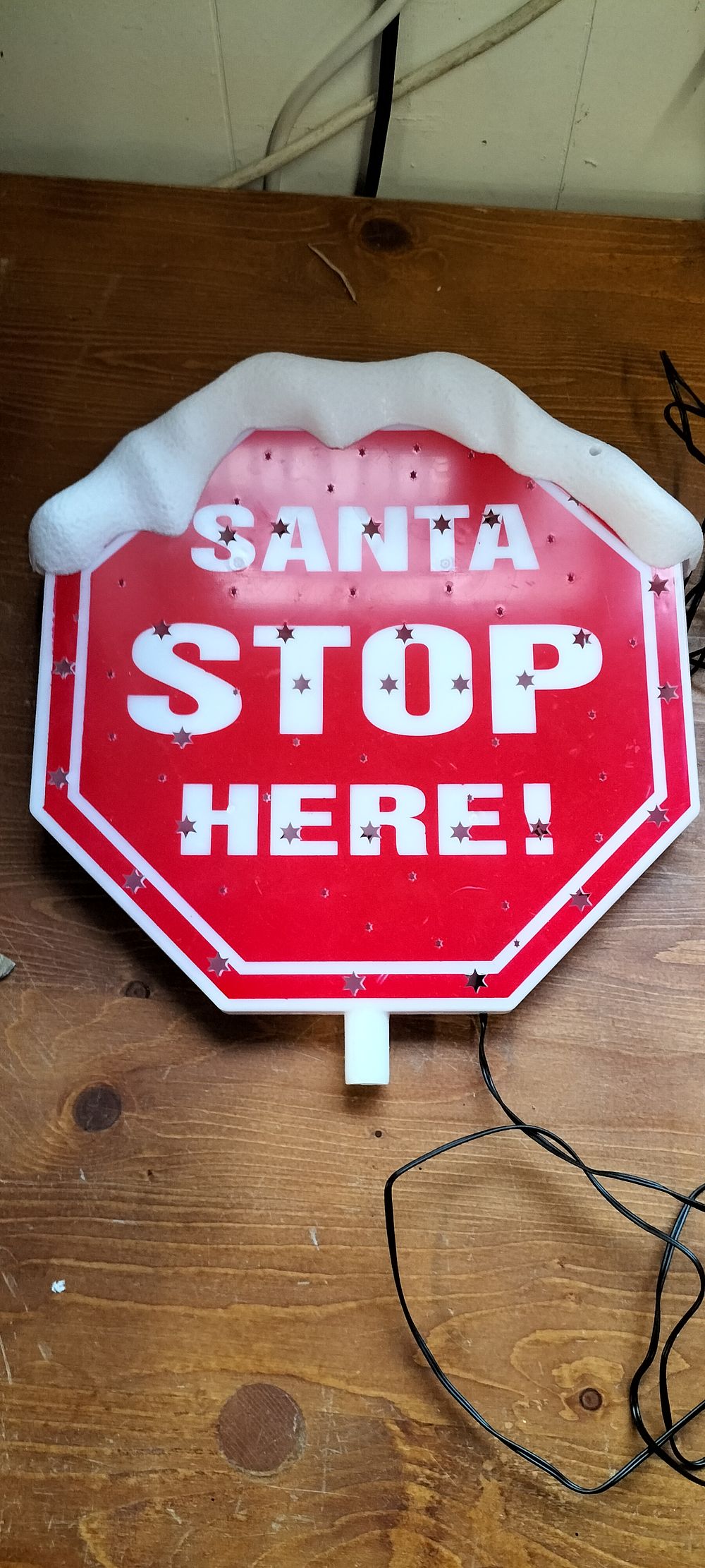Lot 718: Premier Low Voltage 1.1M Santa Stop Sign 30...