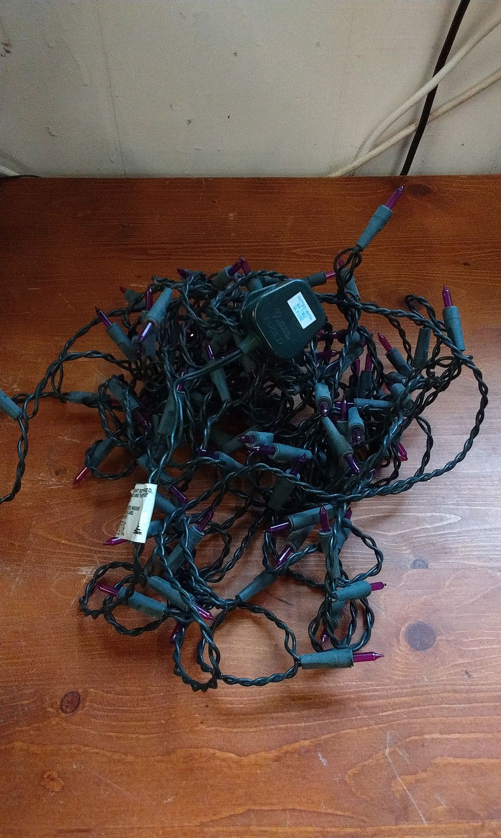 Lot 732: Traditional Fairy Lights, Dark Pink