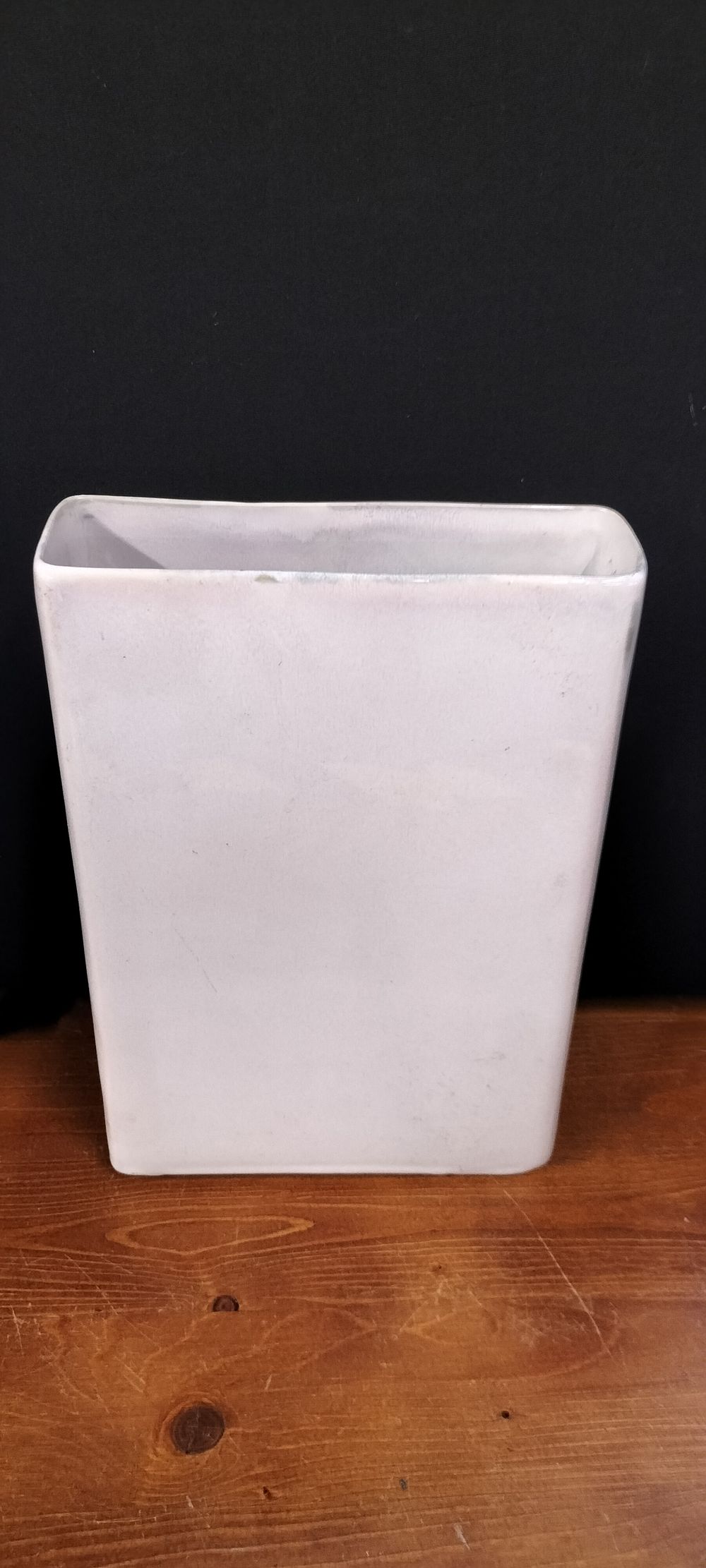 Lot 743: A Ceramic Rectangular Vase Approx 19x30x6cm