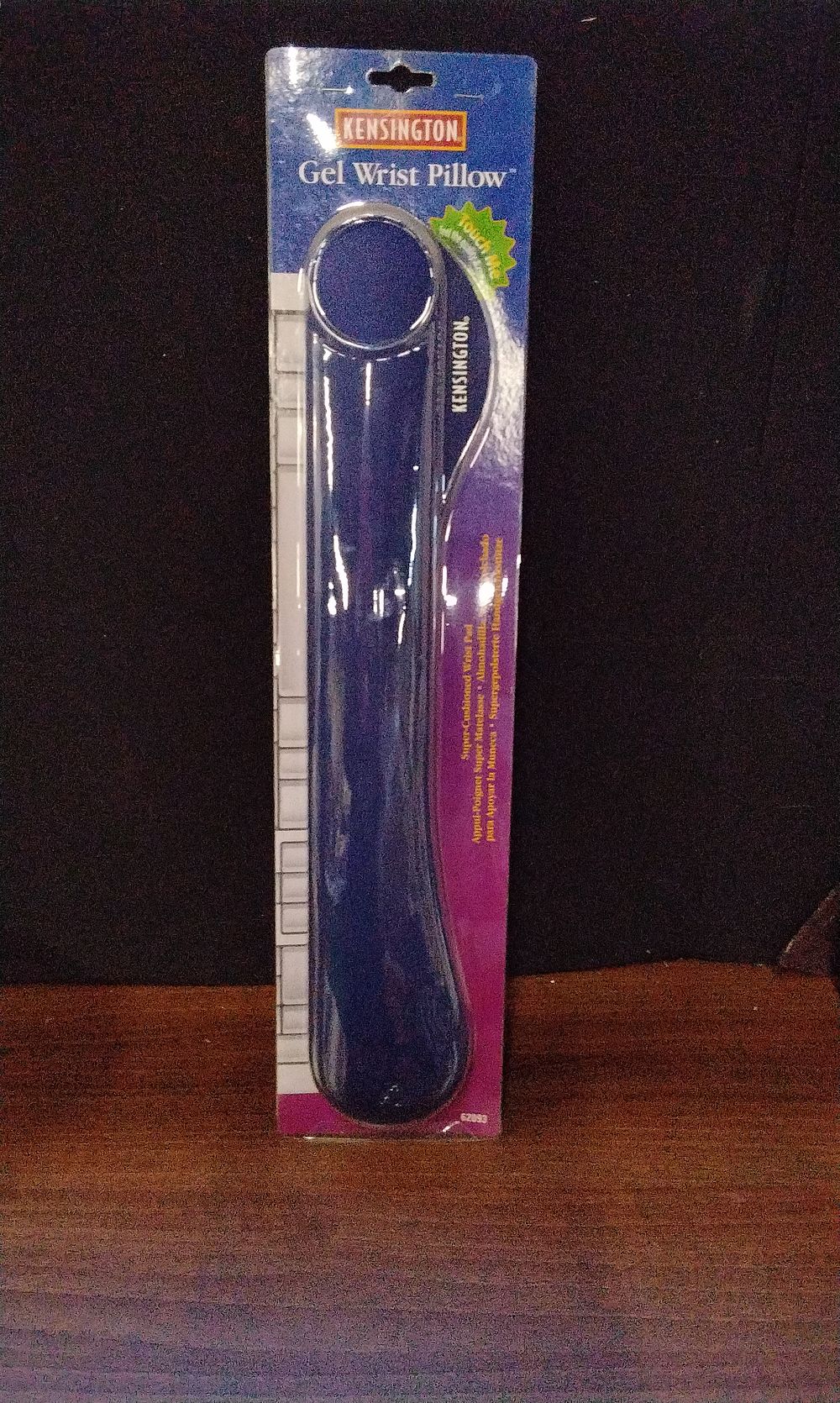 Lot 752: Brand New Kensington Gel Wrist Pillow