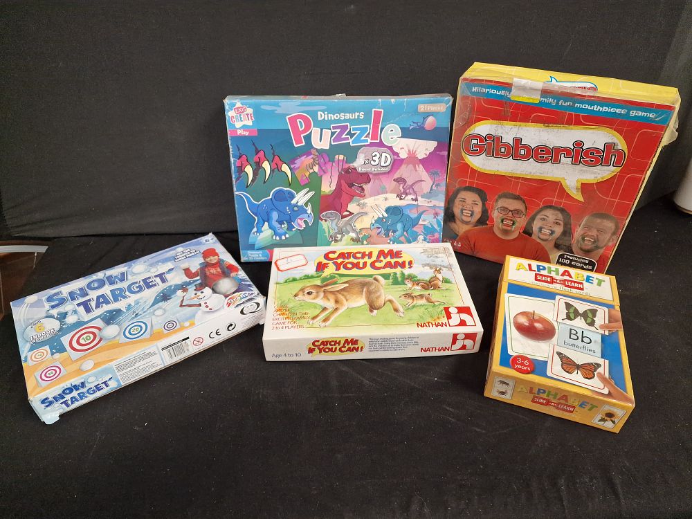Lot 769: Selection of Puzzles and Games