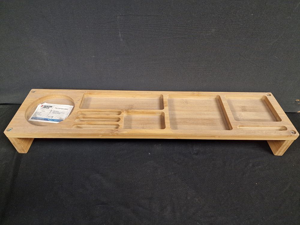 Lot 772: Desk Organiser