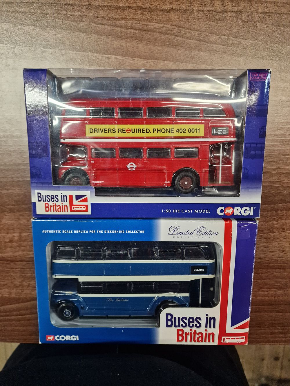 Lot 789: x2 1:50 Scale Corgi Buses