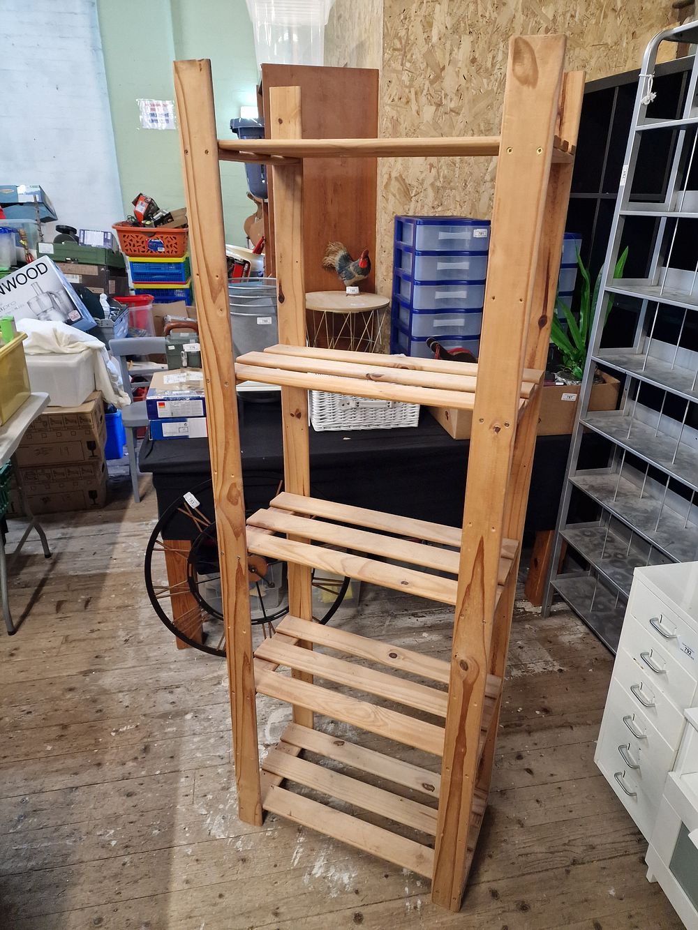 Lot 794: Wooden 5 Shelf Unit