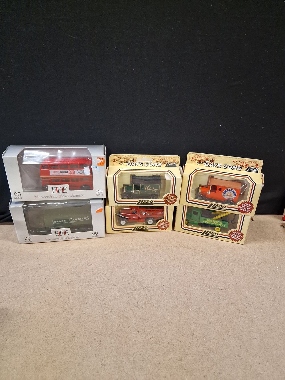 Lot 158: Lledo 'Models of Days Gone' Hamleys Diecast Delivery Van