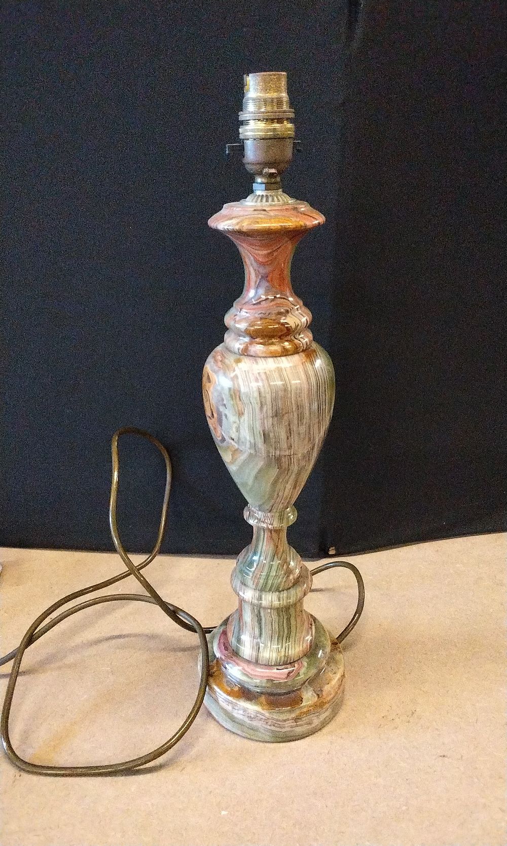 Lot 187: A Vintage Multi-Colored Onyx Table Lamp