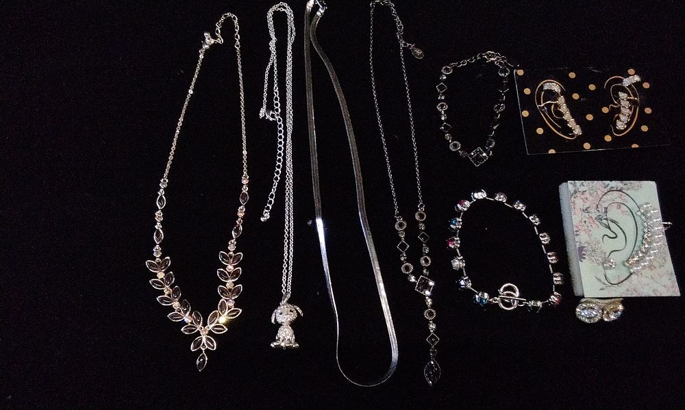 Lot 201: A Collection of Contemporary Silver-Tone Costume Jewelry