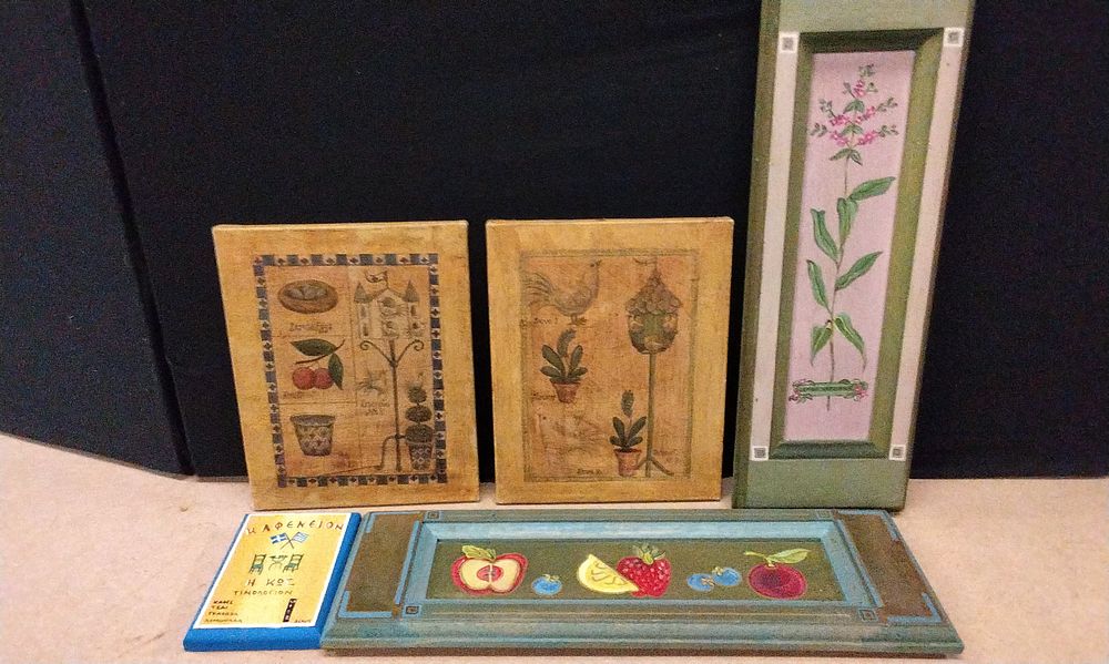 Lot 204: Five Folk Art and Rustic Decorative Items