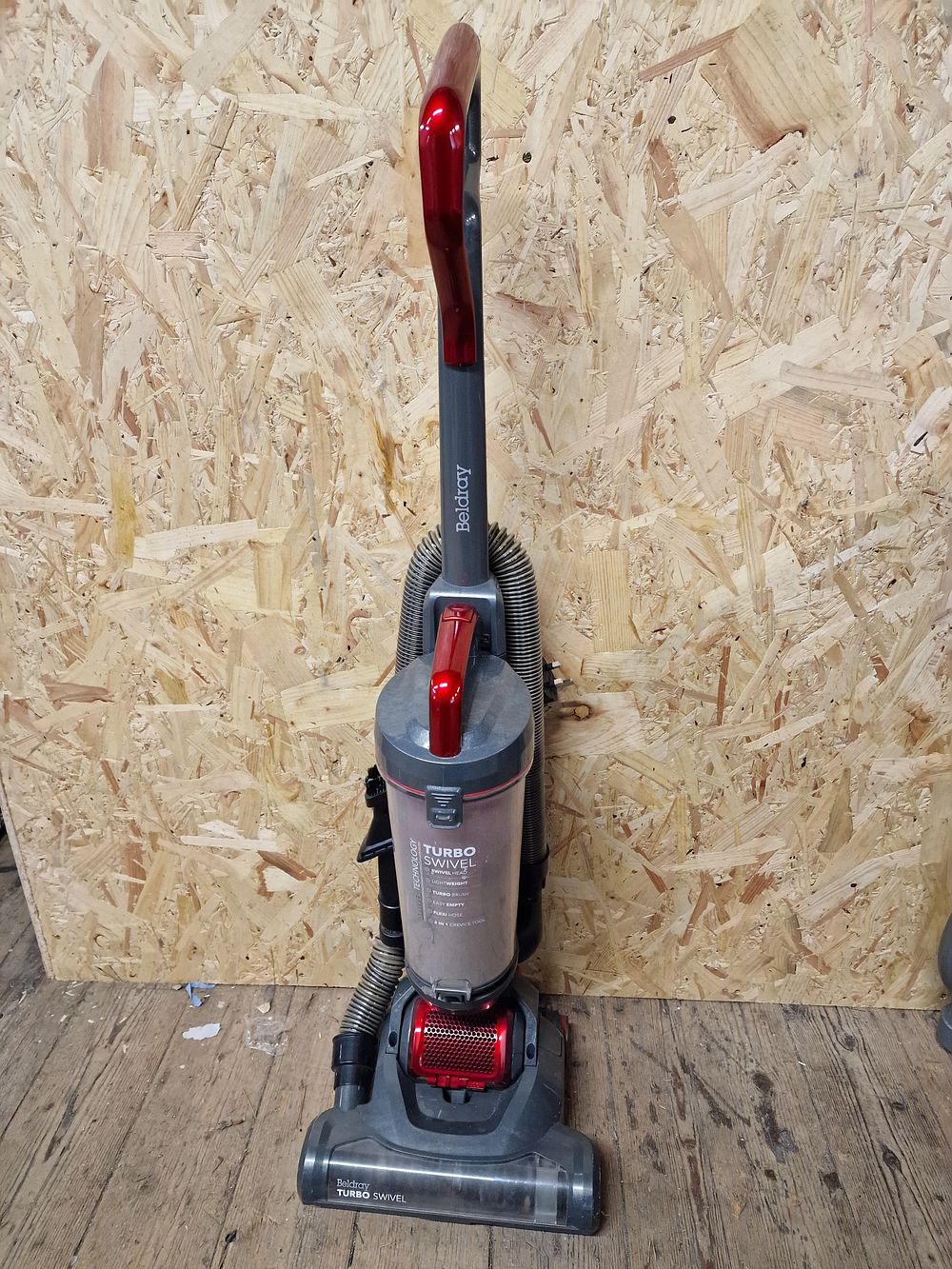 Lot 322: Beldray Turbo Swivel Upright Bagless Vacuum Cleaner