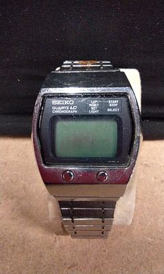 Vintage Seiko Quartz LC Chronograph Digital Watch Reference 0634-5009. This is a vintage Seiko 