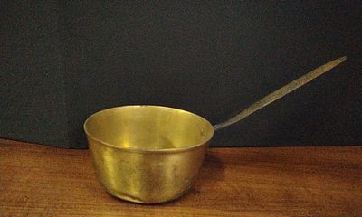 Antique Victorian Heavy Brass Jam Pan. A single antique Victorian heavy brass jam pan or 