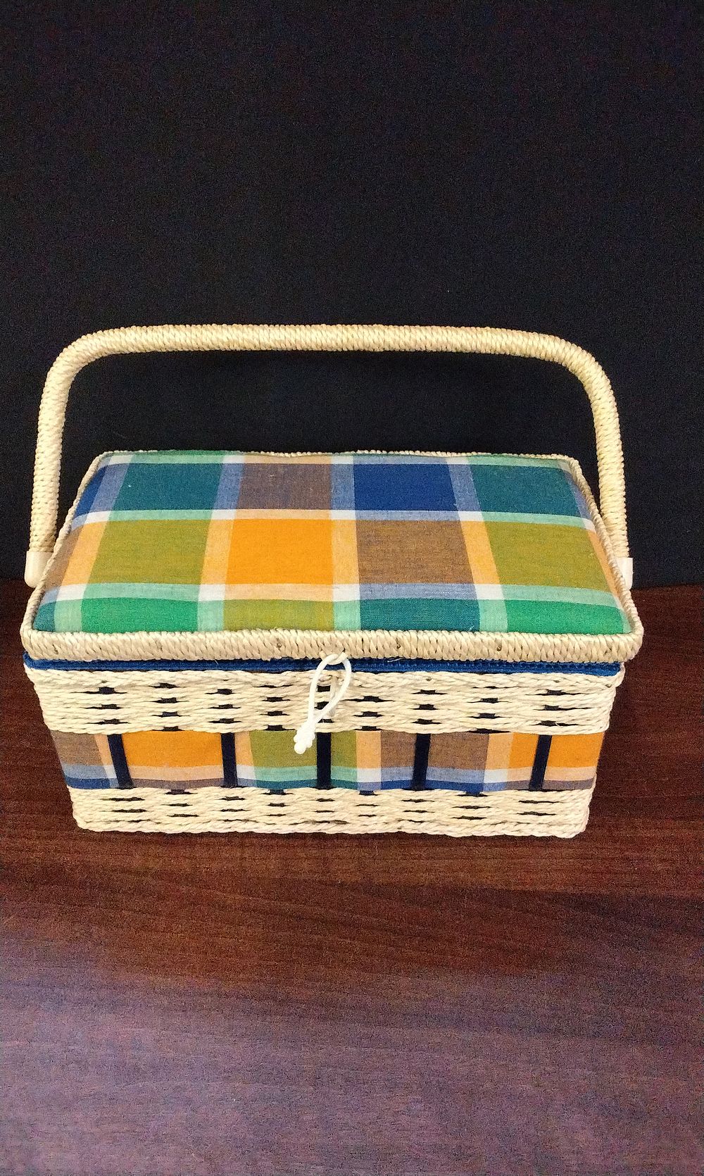 Lot 589: Dritz Wicker Sewing Basket with Plaid Lid and Notions