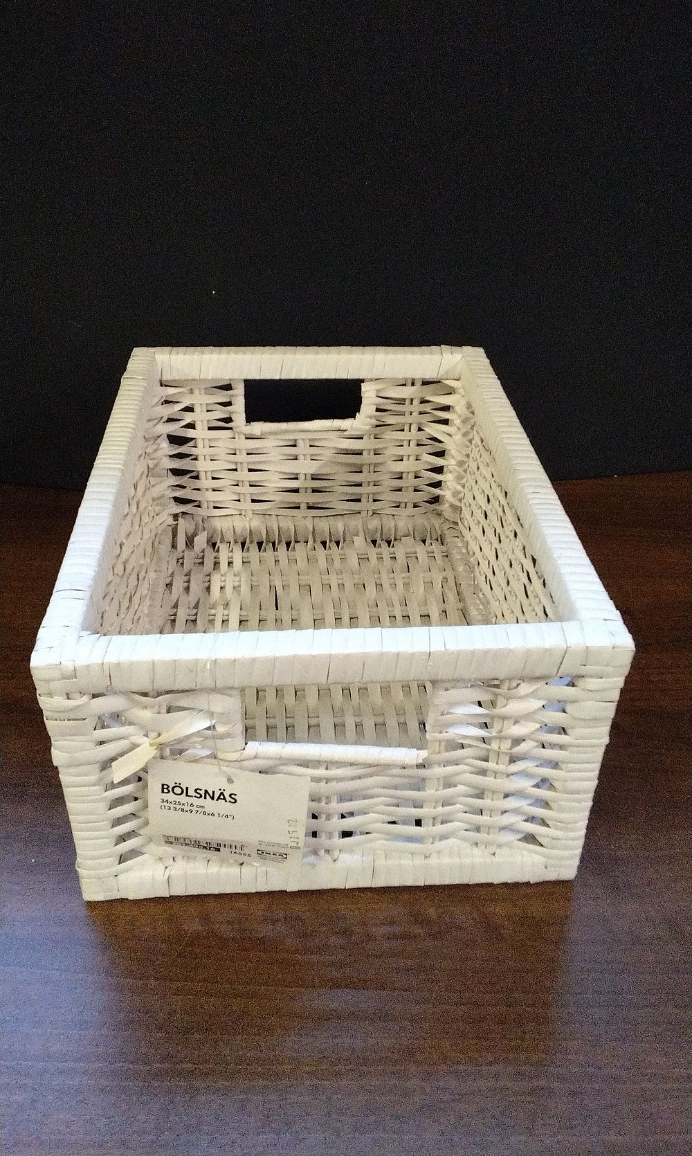 Lot 597: BÖLSNÄS White Woven Storage Basket 32x25x16 cm