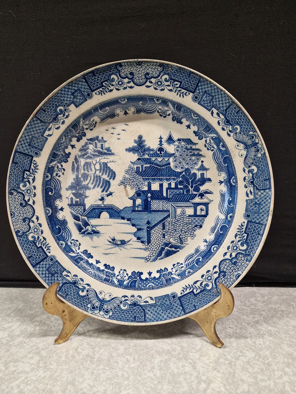 Lot 434: 1897 Wedgewood Stoneware Plate
