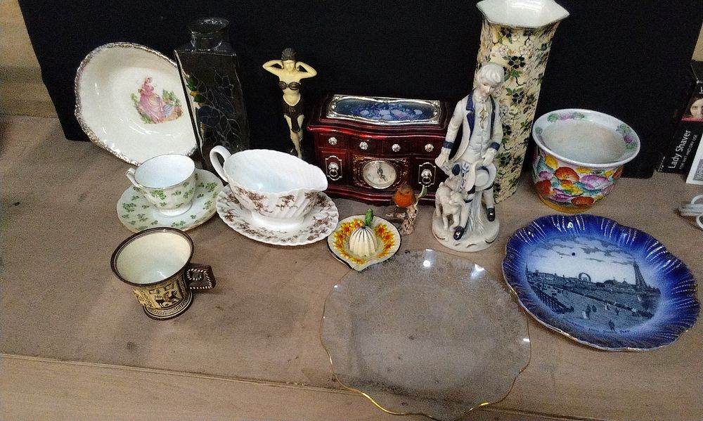 Lot 201: Selection of Various Lot including Gobel Robin, Crown Ducal Vase, Ainsley Cup and Saucer, Marumon Ware Juicer, Minton Gravy Boat, Chance Glass Plate and Other Items