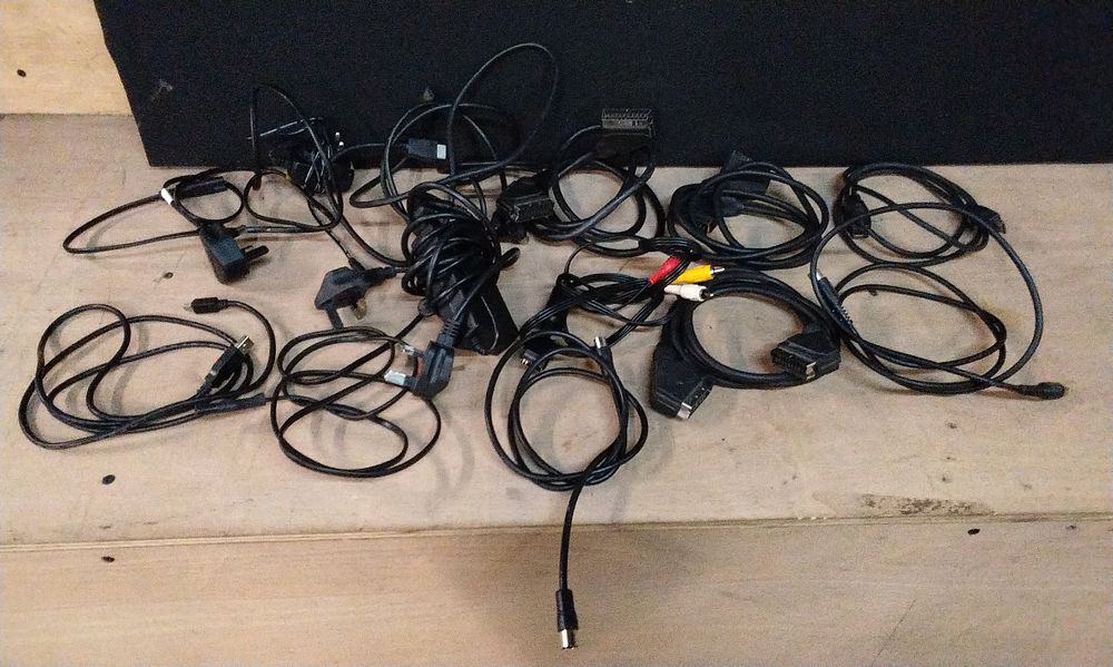 Lot 241: Selection of Various HDMI, Scart, Ariel, and Power Leads