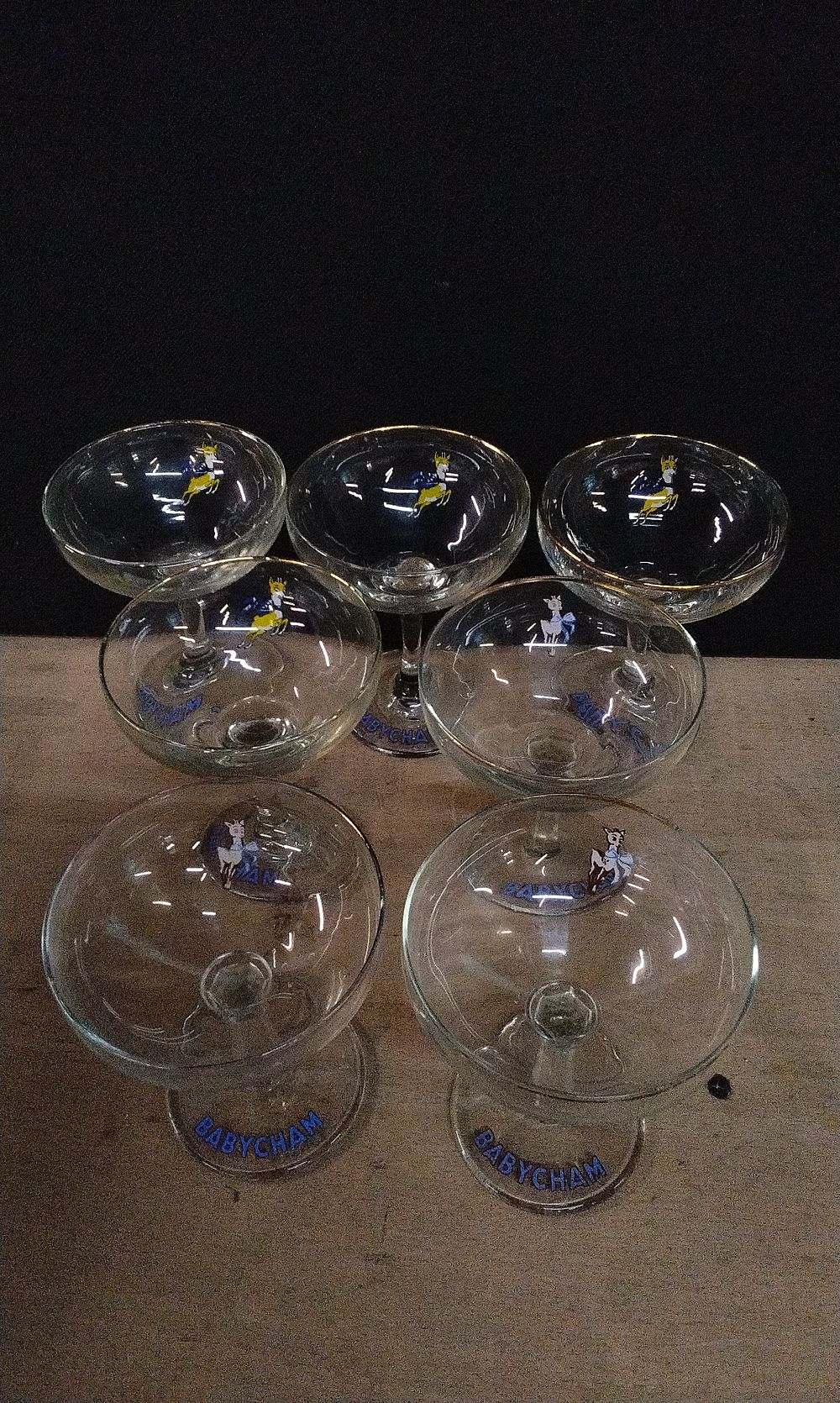 Lot 301: 7xVintage Babycham Glasses with Yellow and White Fawns