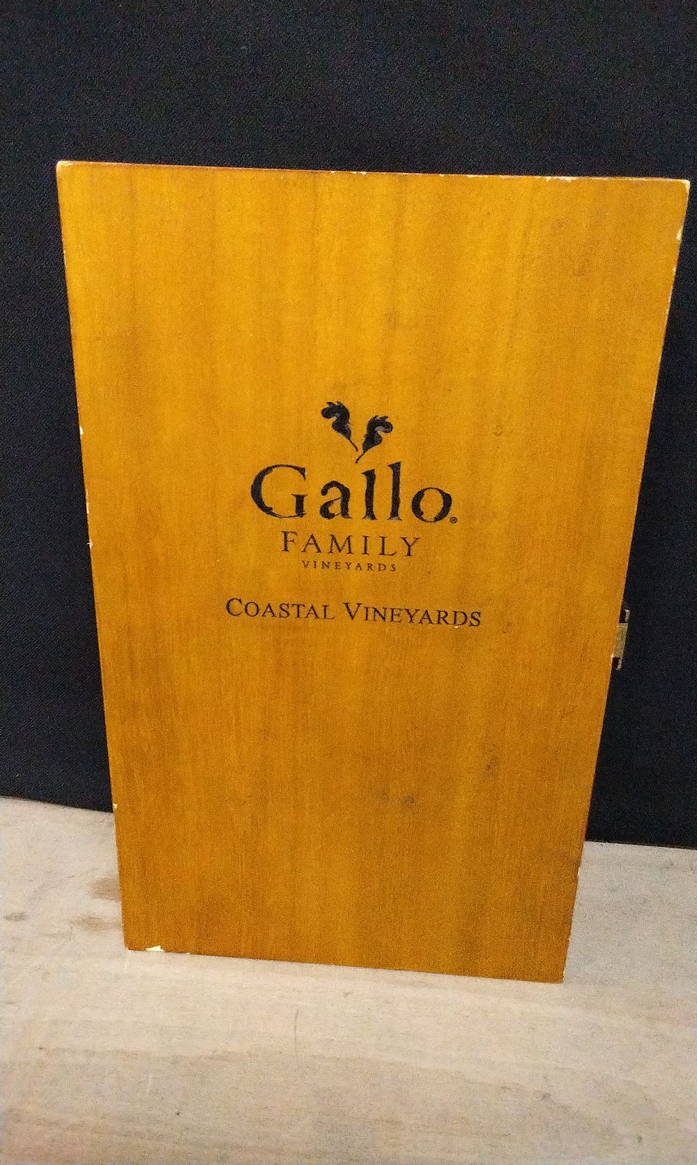 Lot 329: Wooden 2 Bottle Callo Family Vinyards wine Bottle Case with Grey Satin Lining