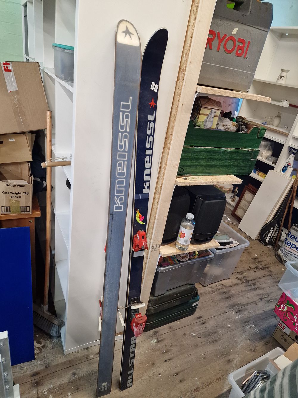 Lot 246: Pair of 170cm Skis