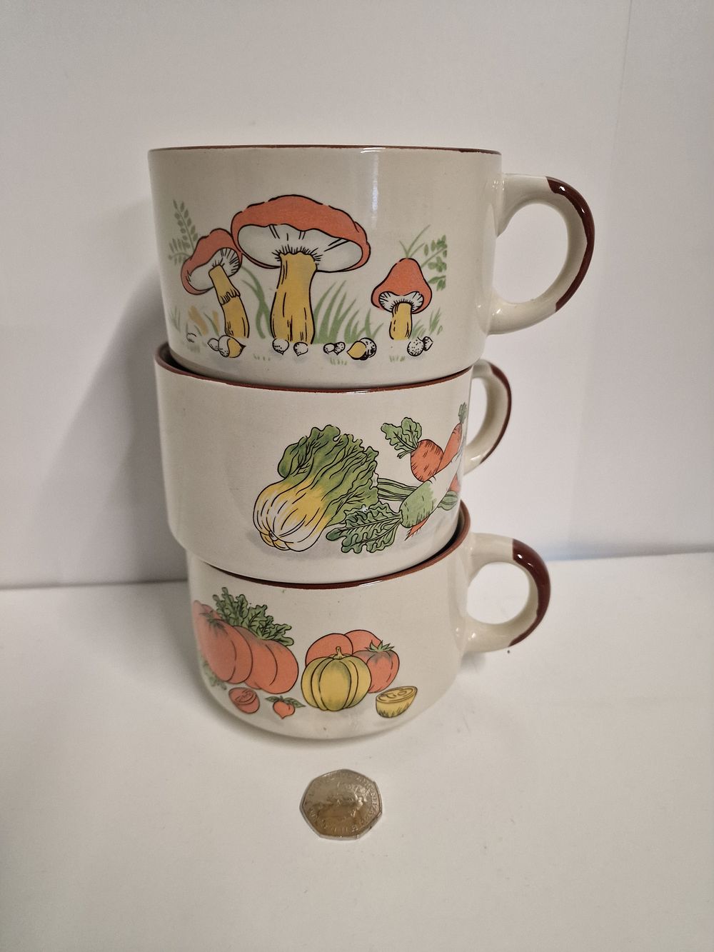 Lot 300: x3 Soup Mugs