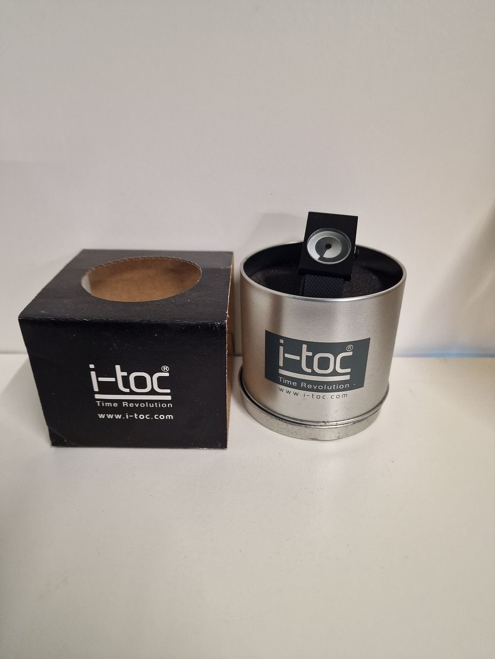 Lot 323: i-Toc Time Revolution Modern Art Wristwatch