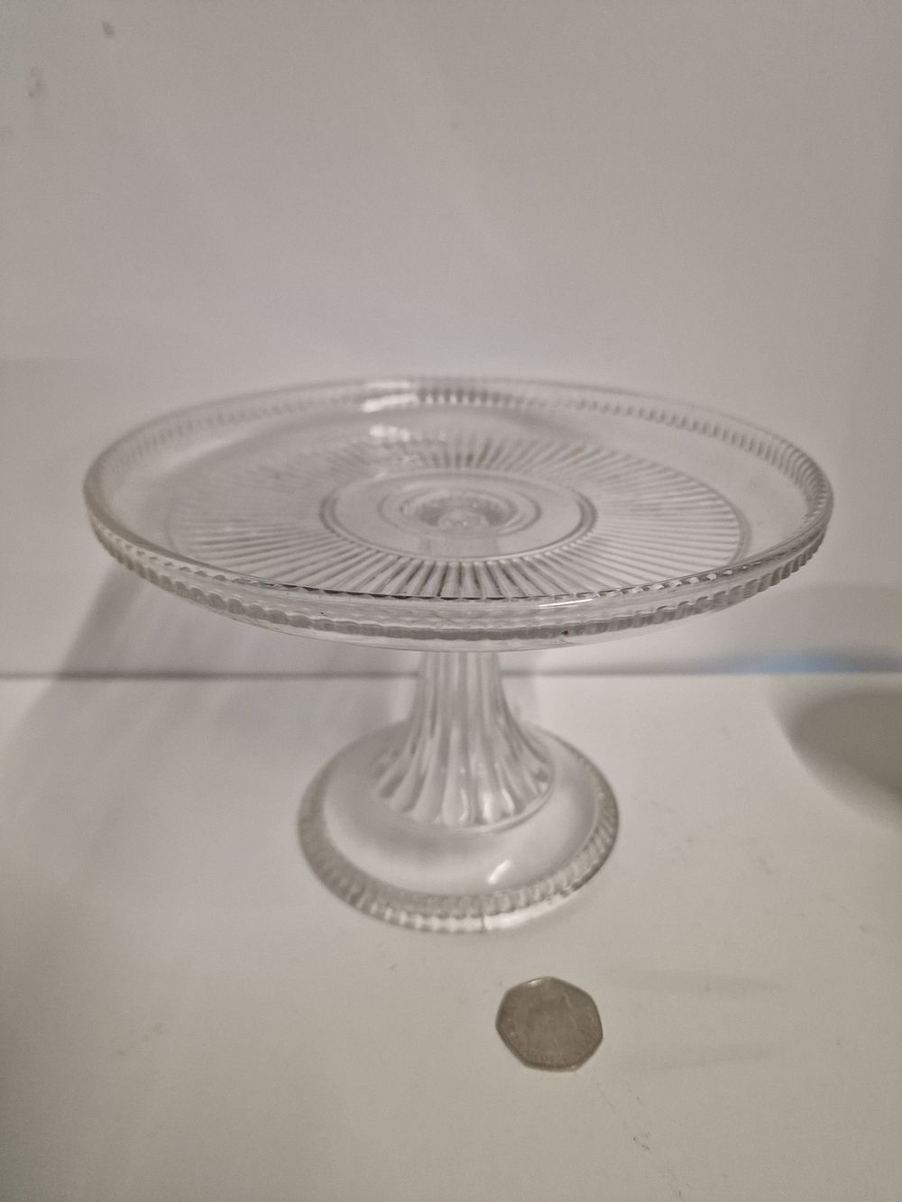 Lot 326: Glass Cake Stand