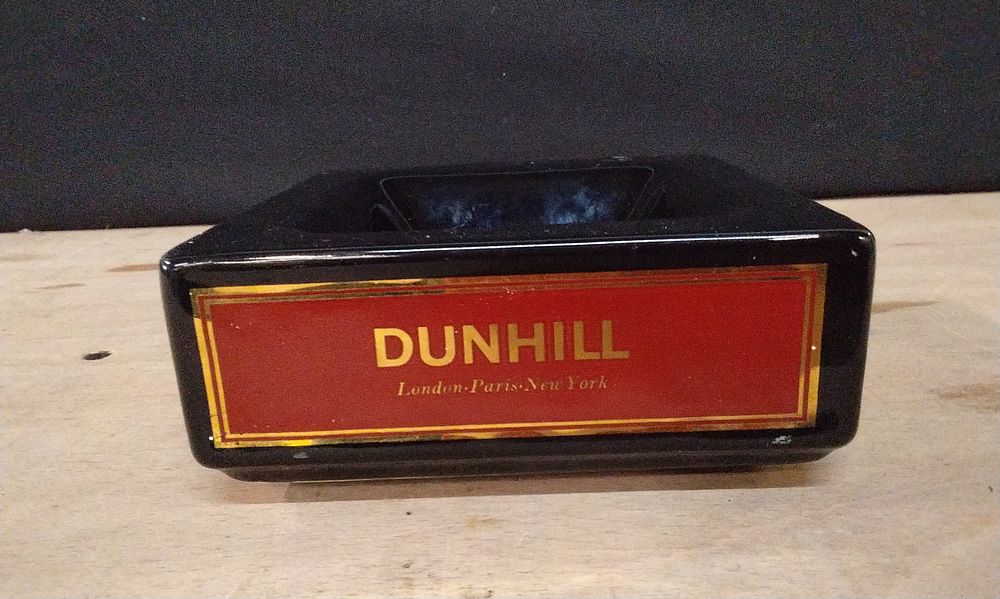 Lot 356: Vintage Wade Dunhill Ashtray