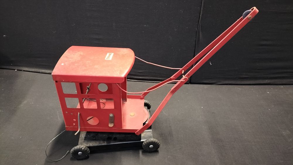 Lot 213: A 1940s Tri-ang red metal toy crane