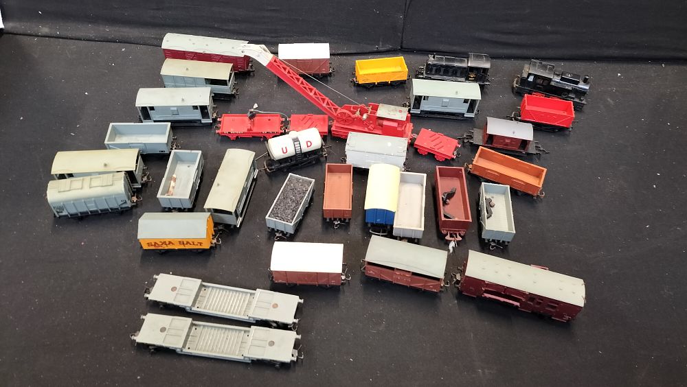 Lot 221: A Collection of over 25 Goods Wagons for HO/OO Guage Model Railways Including a Breakdown Crane and Guard Wagons