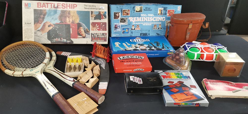 Lot 171: Selection of Various Games, Puzzles and Other Items