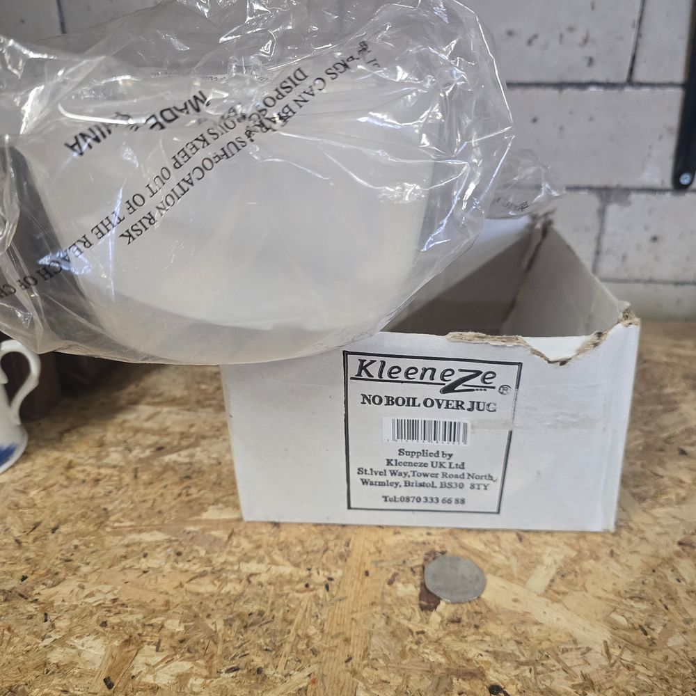Lot 180: Kleeneze no boil over jug