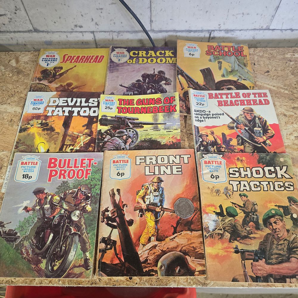Lot 208: 9 vintage Fleetway library Battle and war in pictures