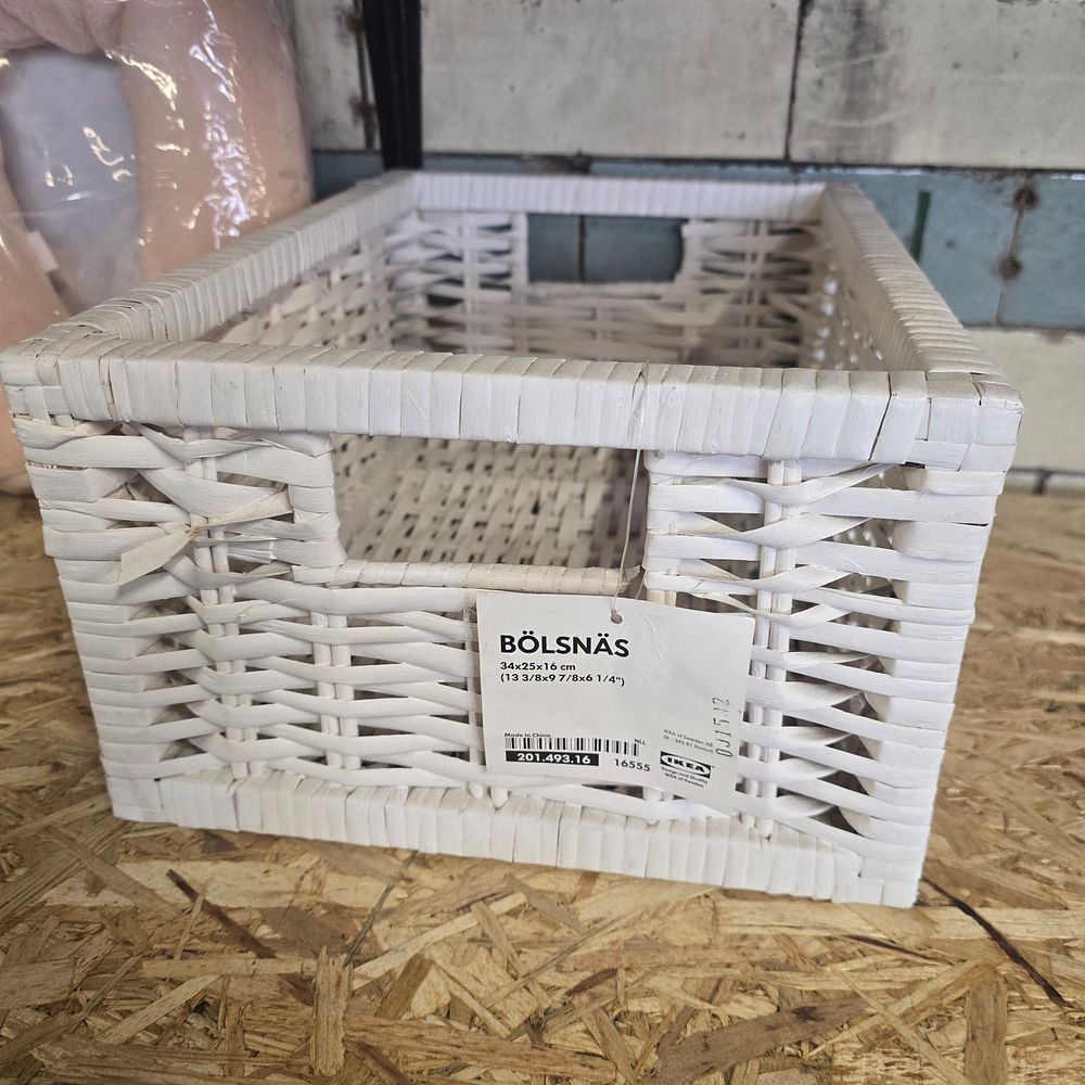Lot 262: Ikea.storage basket