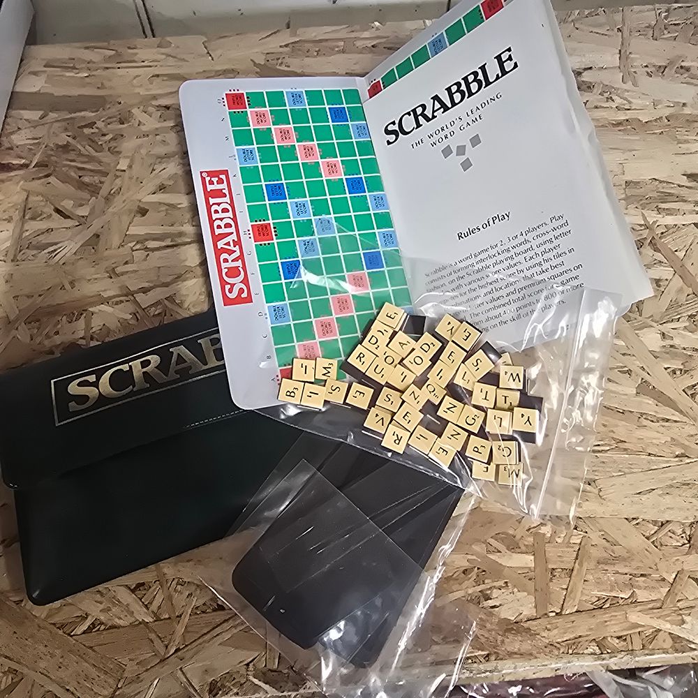 Lot 283: Magnetic travel scrabble
