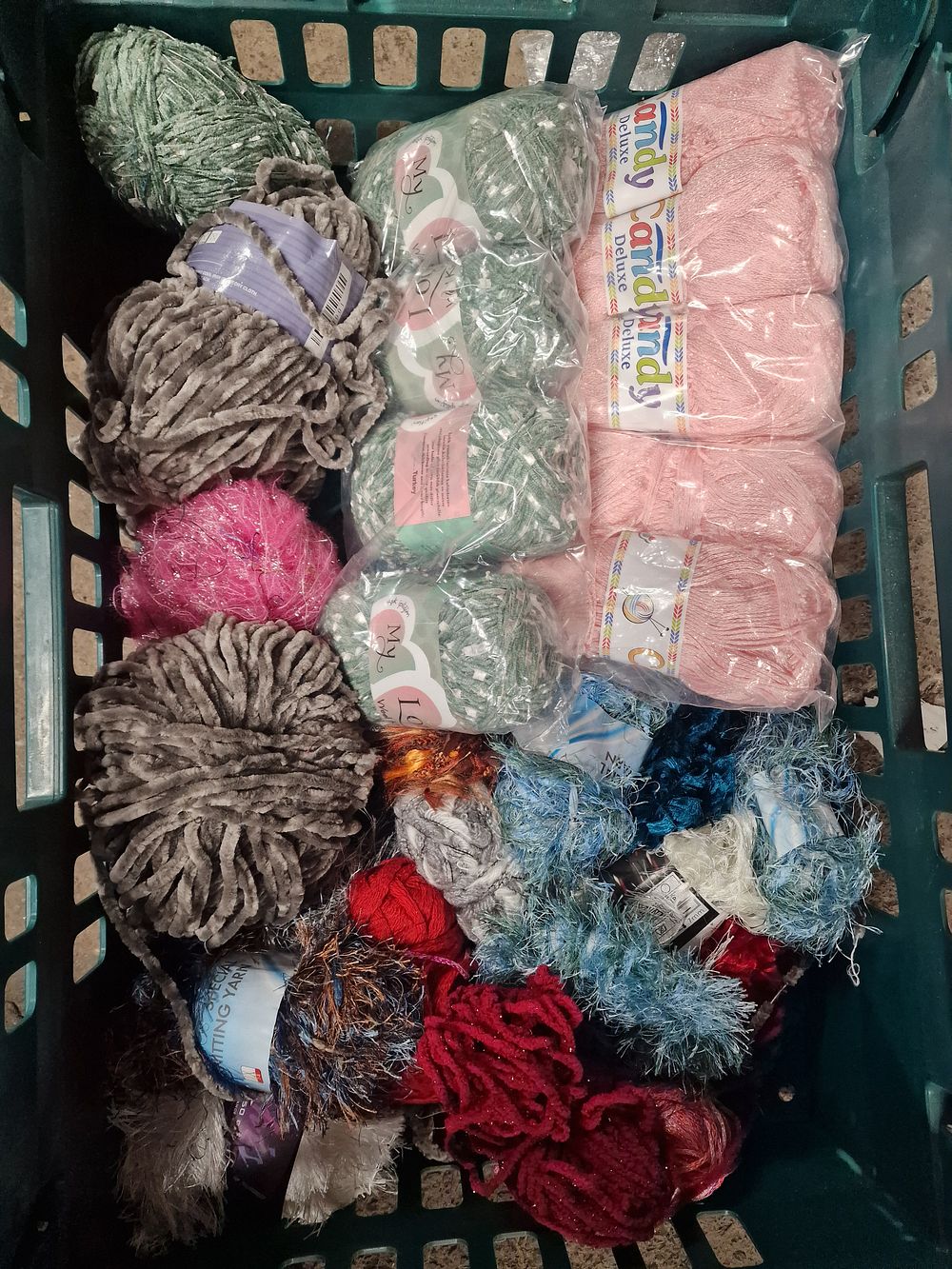 Lot 330: A large Bundle of wool