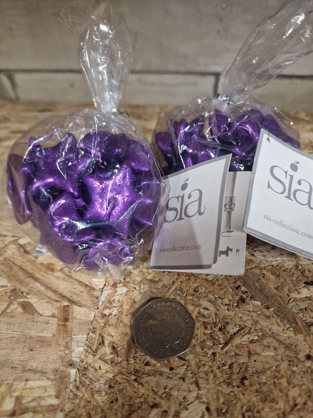 Lot 331: Sia mini purple star candles