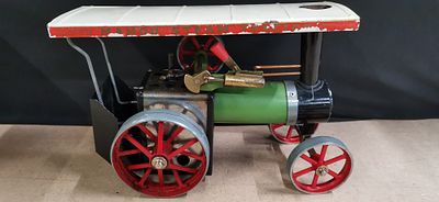Mamod T.E.1A Steam Traction Engine with Box and Accessories. A Mamod T.E.1A steam traction 