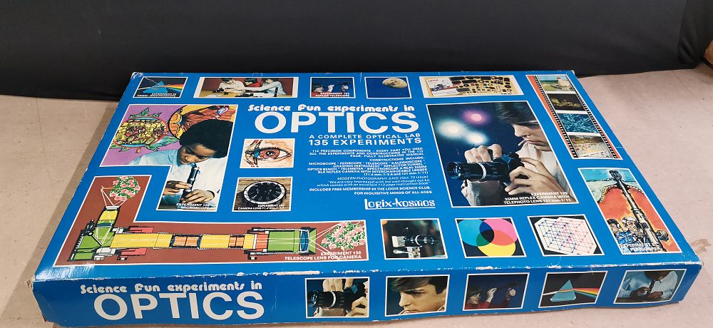 Lot 158: Vintage Logix-Kosmos Science Fun Experiments in Optics Kit