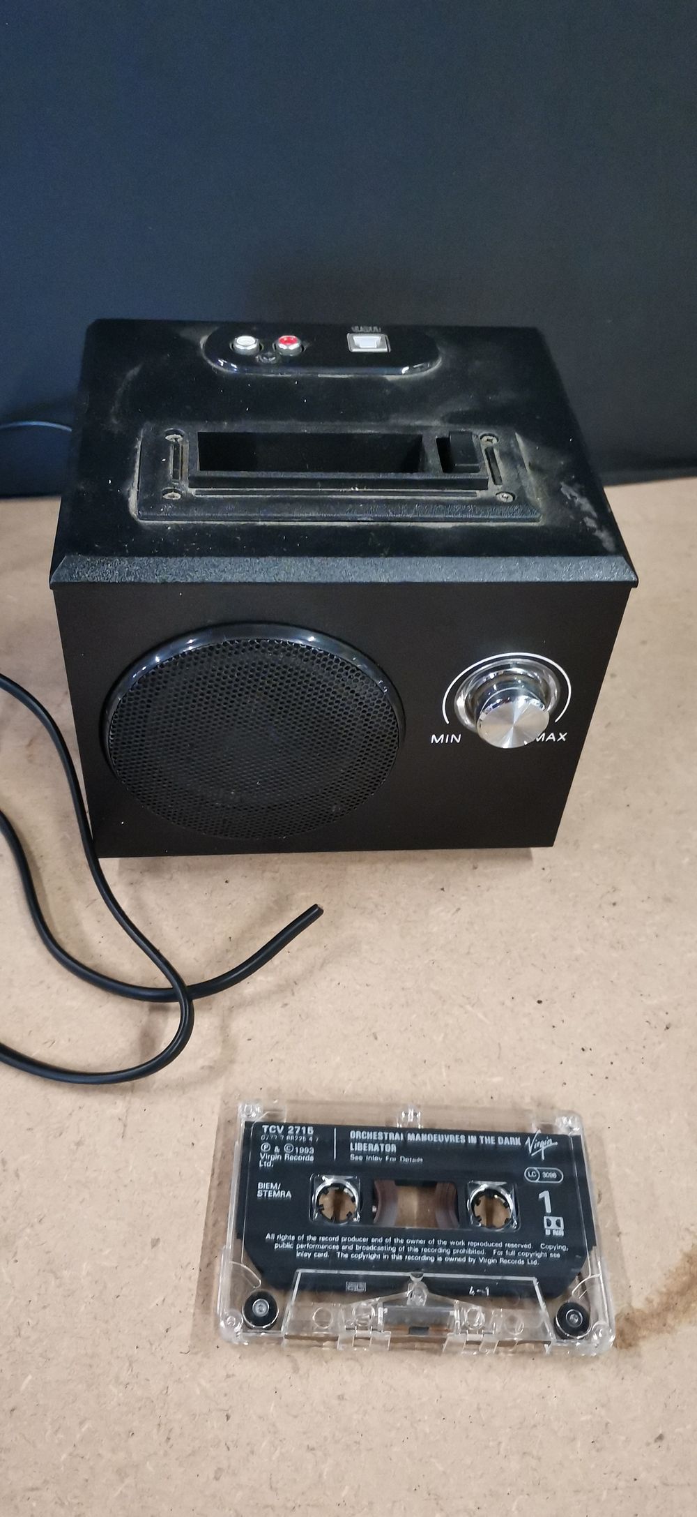 Lot 214: Two items including a Shenzhen Jiayin King USB Cassette Player