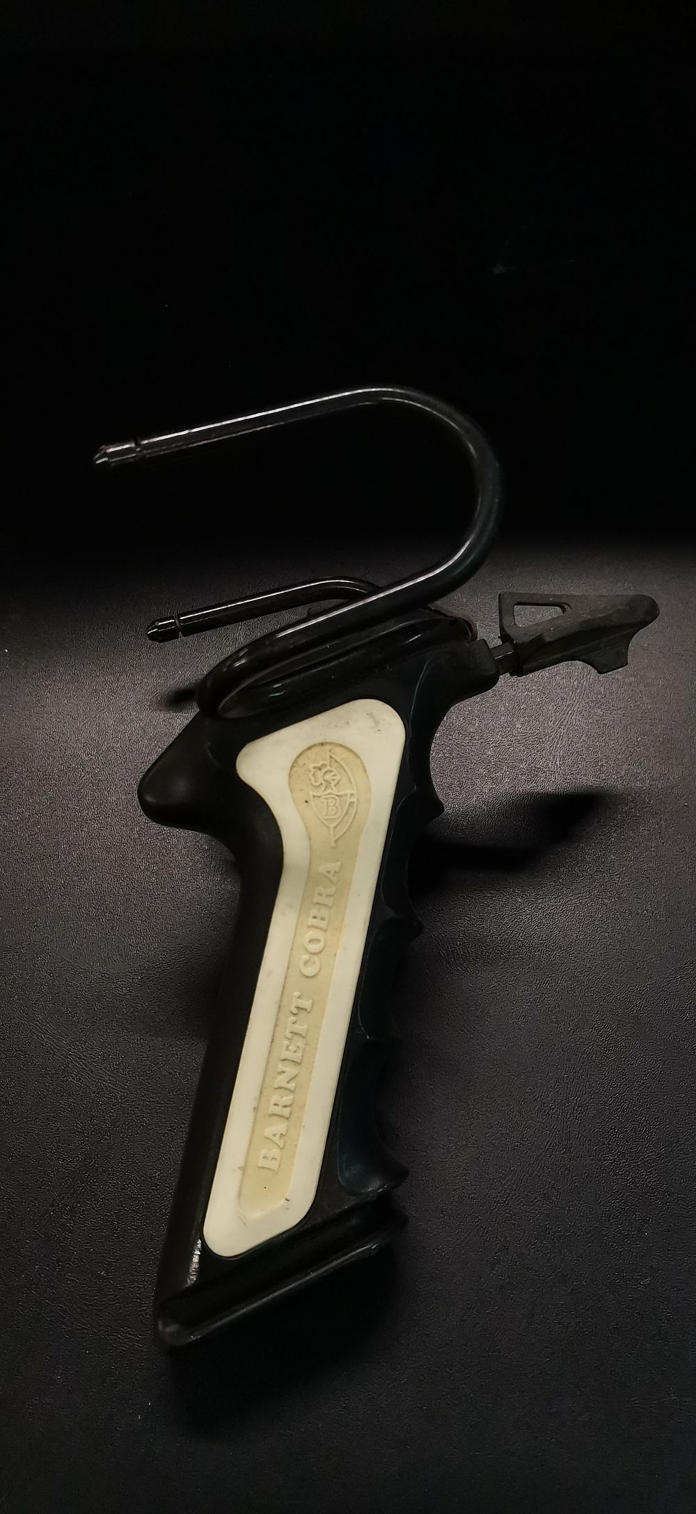 Lot 158: Barnett Cobra Slingshot