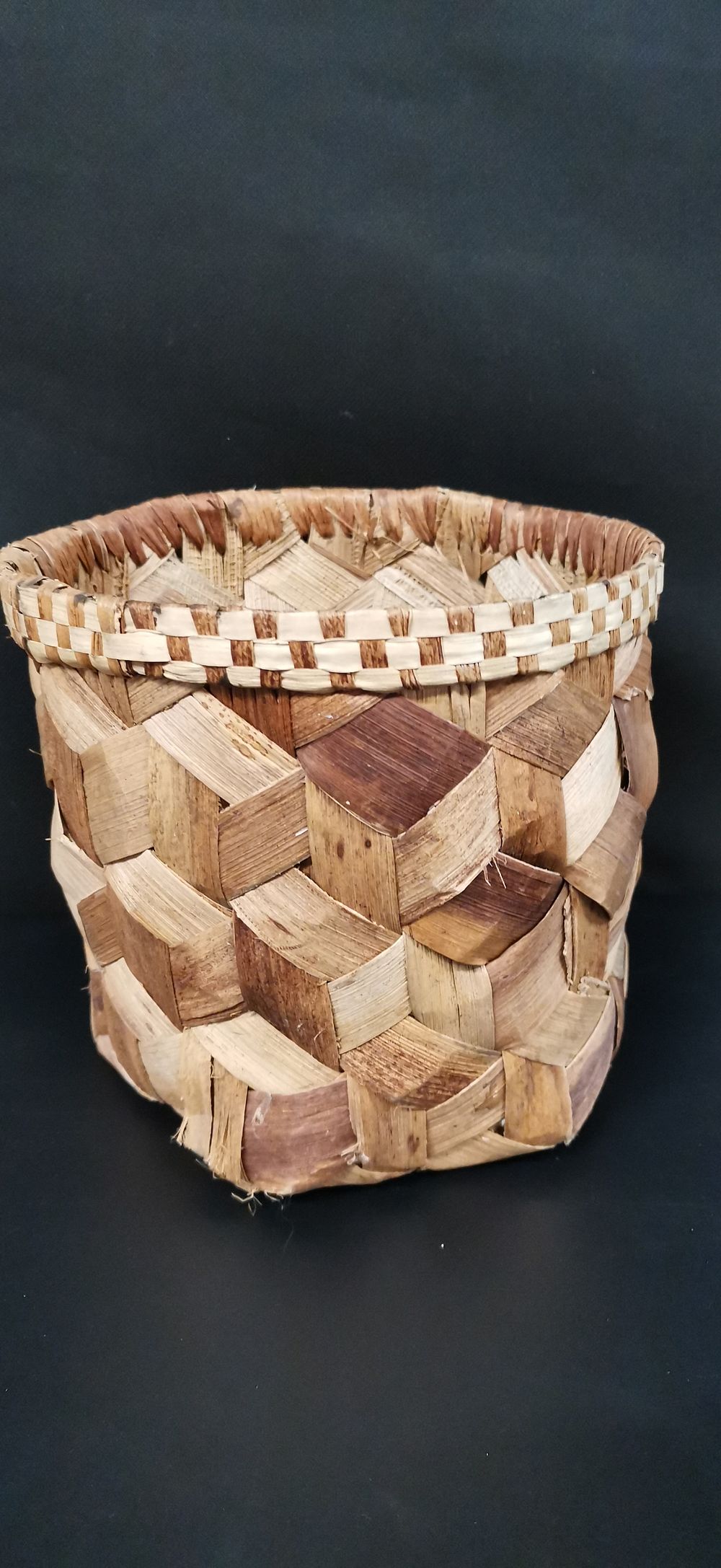 Lot 182: Woven Banana Leaf Fibre Geometric Pattern Basket