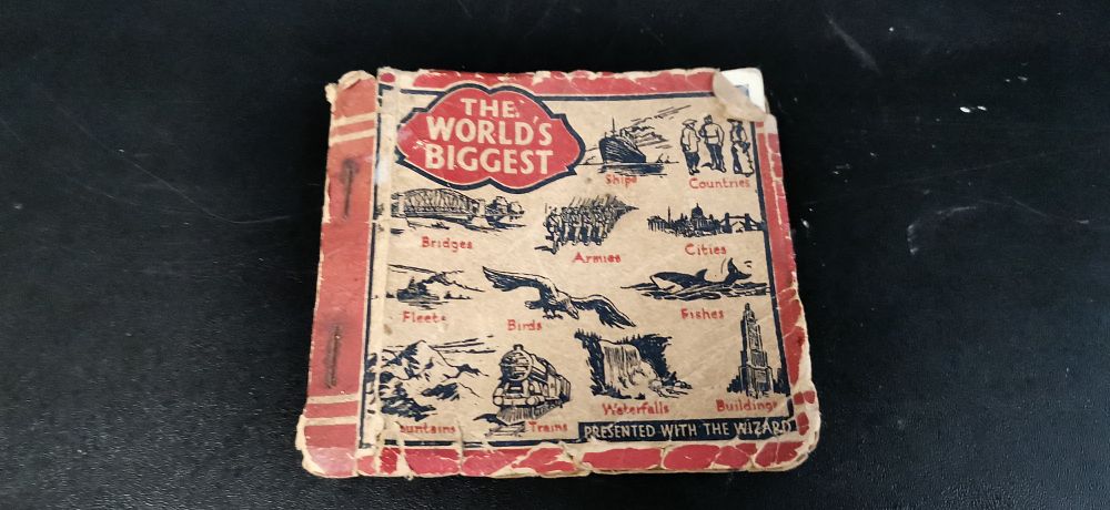 Lot 198: Vintage 1936 The World's Biggest Educational Booklet The Wizard