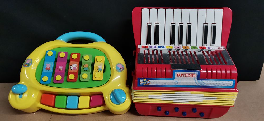Lot 223: Two toy musical instruments Bontempi accordion and Peppa Pig piano