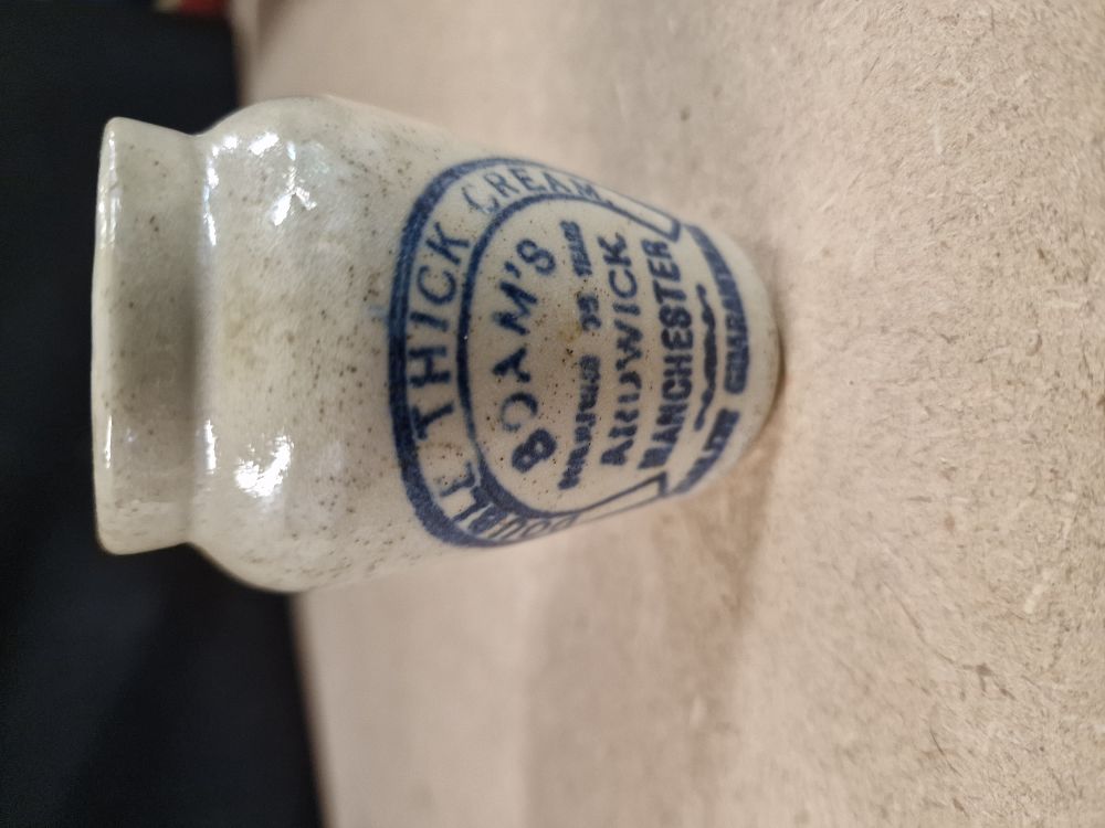 Lot 249: Boam's Double Thick Cream Ardwick Manchester Stoneware Pot
