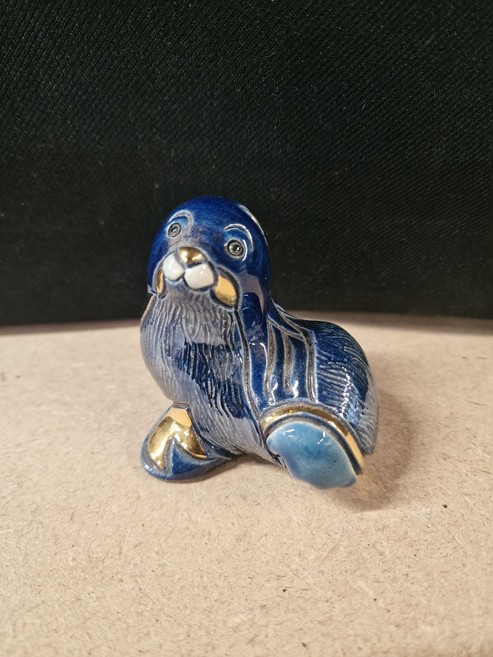 Lot 287: De Rosa Rinconada Blue Glazed Ceramic Sea Lion Figurine