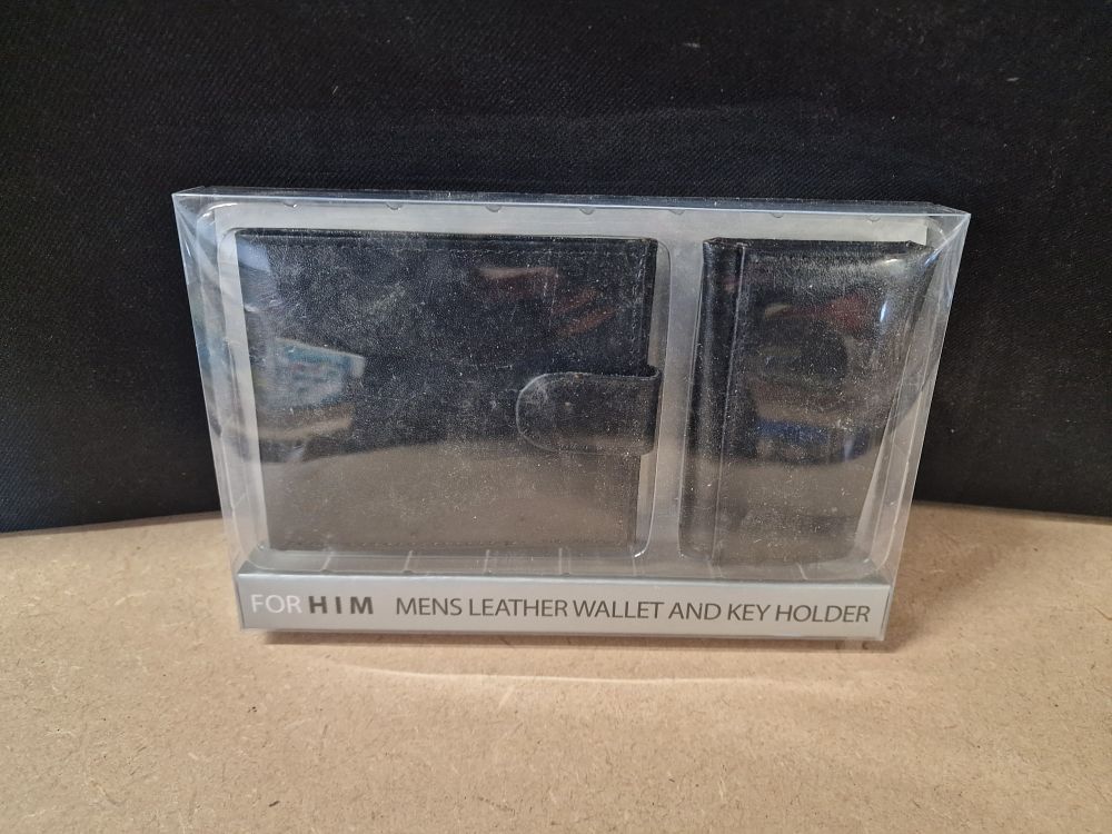Lot 307: A pair of matching men's leather wallet and key holder