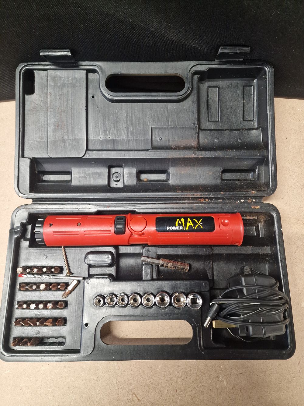 Lot 315: MAX POWER Cordless Screwdriver Set with Accessories
