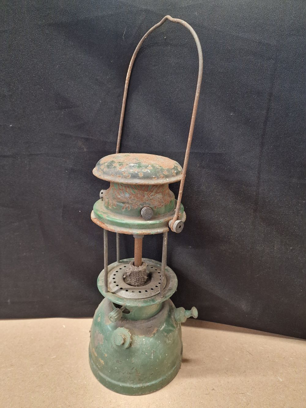 Lot 322: Vintage Green Painted Metal Pressurised Fuel Lantern